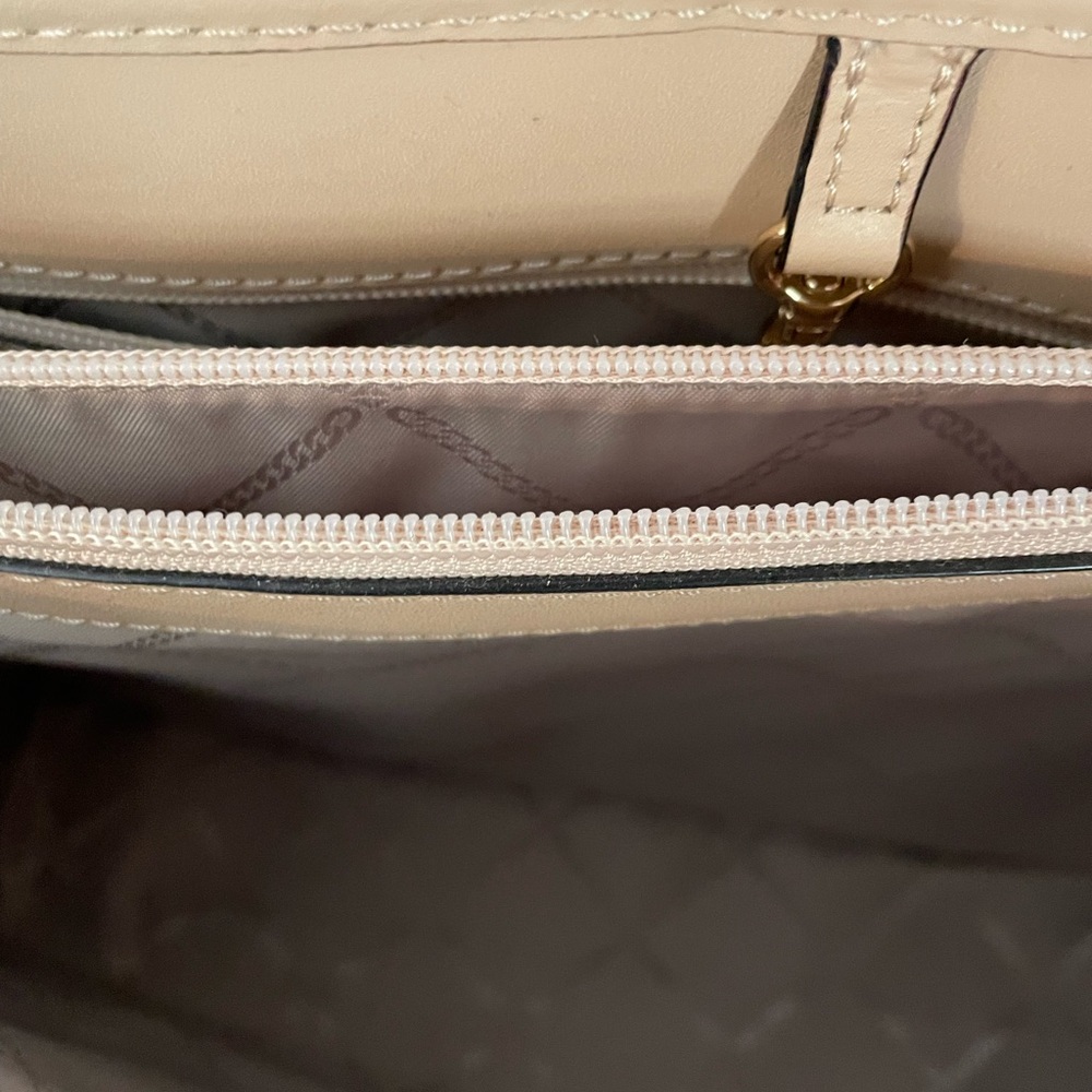 Michael Kors Jet Set Brown and Tan Tote NWOT - Picture 9 of 10